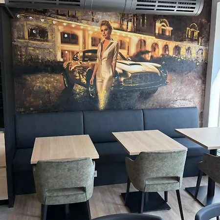 Cinema Europaplatz - Brand New Boutique 2025 - Отель 2*