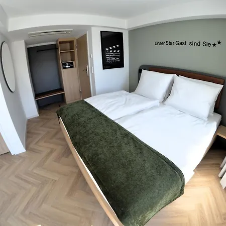 Cinema Europaplatz - Brand New Boutique 2025 - فندق كارلسروه