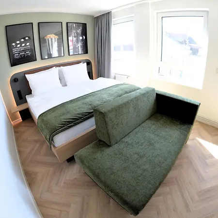 Cinema Europaplatz - Brand New Boutique 2025 - فندق 2*