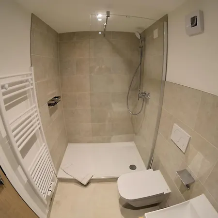 Cinema Europaplatz - Brand New Boutique 2025 - كارلسروه