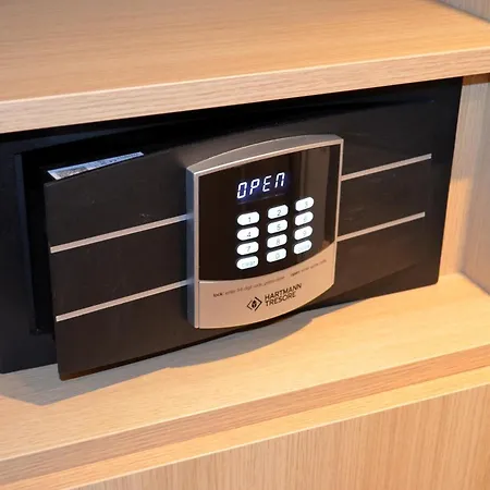 Cinema Europaplatz - Brand New Boutique 2025 -