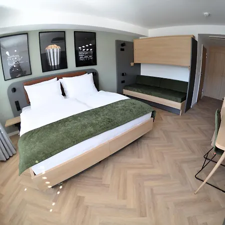 Cinema Europaplatz - Brand New Boutique 2025 - 2* Карлсруэ