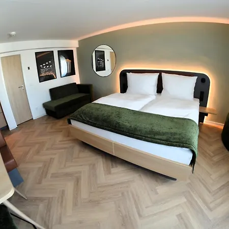 Cinema City Hotel Europaplatz Karlsruhe - Brand New Boutique Hotel 2025 - Hotel