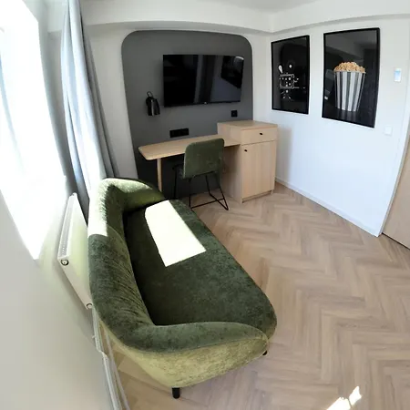 Cinema Europaplatz - Brand New Boutique 2025 - Отель