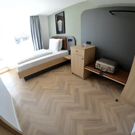 Cinema Europaplatz - Brand New Boutique 2025 - Карлсруэ