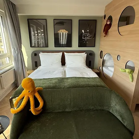 Cinema Europaplatz - Brand New Boutique 2025 - كارلسروه