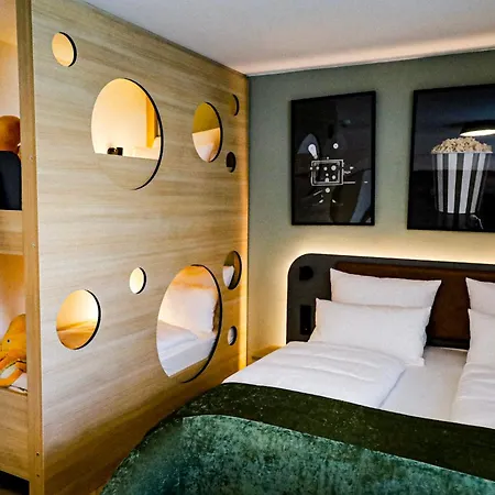 Cinema Europaplatz - Brand New Boutique 2025 - 2*