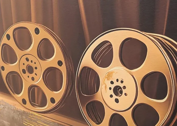 Cinema Europaplatz - Brand New Boutique 2025 - Hotel 2*