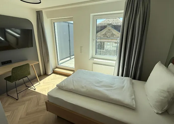 Cinema Europaplatz - Brand New Boutique 2025 - Hotel 2*